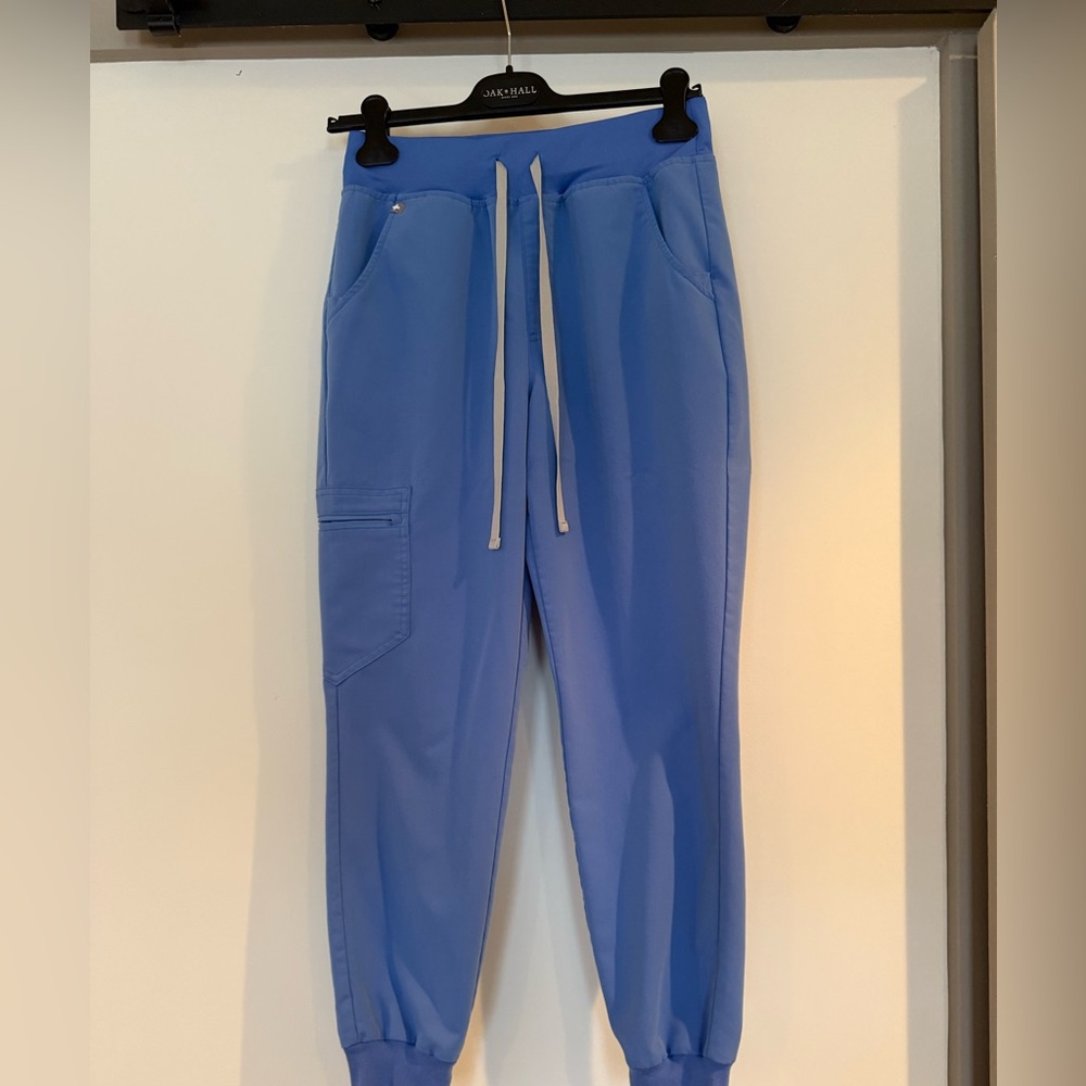 High Waisted Zamora Jogger Scrub Pants- size petite small
